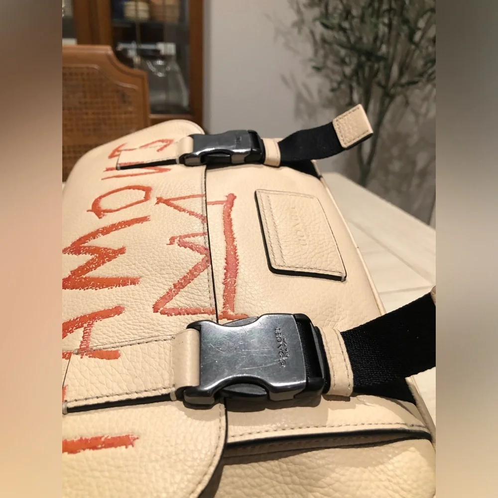 Coach X Jean Michel Basquiat Track Crossbody Pebble Leather C5425 Cream Black - Picture 8 of 16